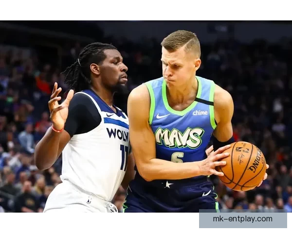 波神被保罗里德顶到腰部返回更衣室 本场比赛能否出战成疑