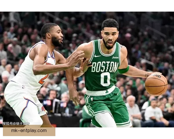 新星三分狂飙成近三十年首人一人追平麦蒂纪录