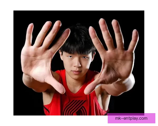 斯普利特赞杨瀚森进步显著 从季初时间减少到成长为更好球员