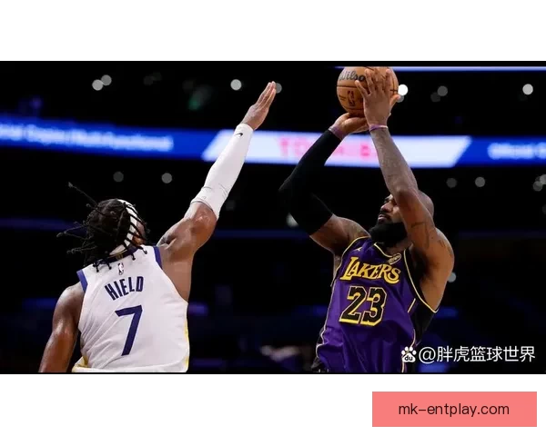 湖人对阵魔术赛前伤情更新里夫斯出战成疑克勒贝尔确定缺阵影响阵容布局